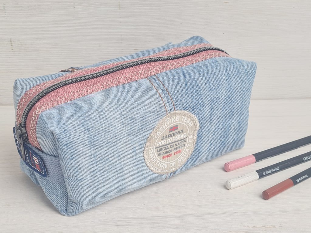 medium zipper pouch